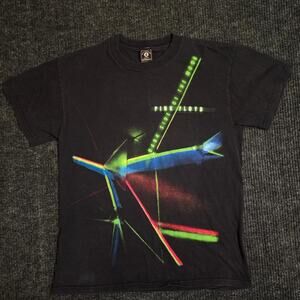 2008 Pink Floyd Dark side of the moon tee. mens M